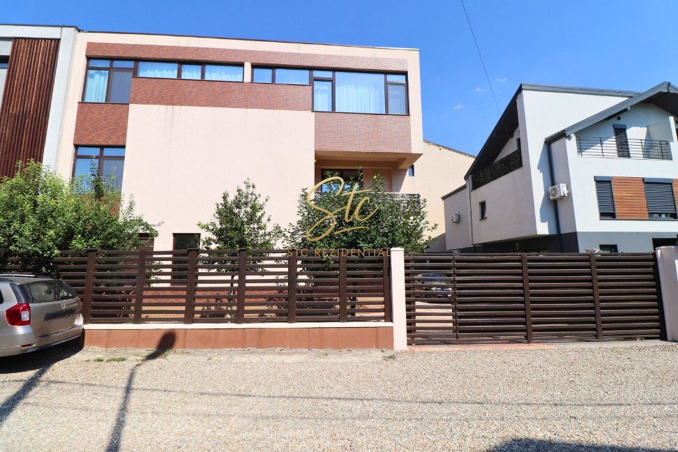 Salajan - vila superba cu 2 etaje - living 48mp fara stalpi