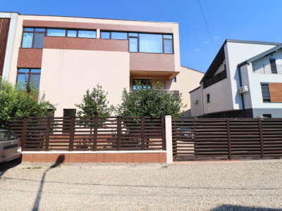 Salajan - vila superba cu 2 etaje - living 48mp fara stalpi