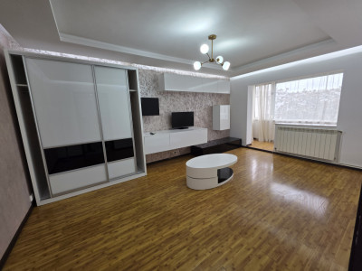 Aviatiei 3 camere | Renovat recent - semimobilat | 5 minute metrou