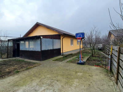 Casa individuala de familie | curte mare 500mp | Padure in apropiere